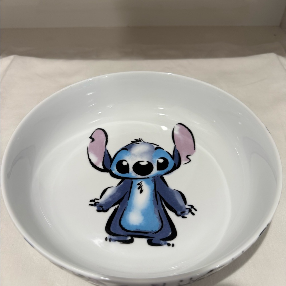 Disneys Stitch Character 9” Bowl